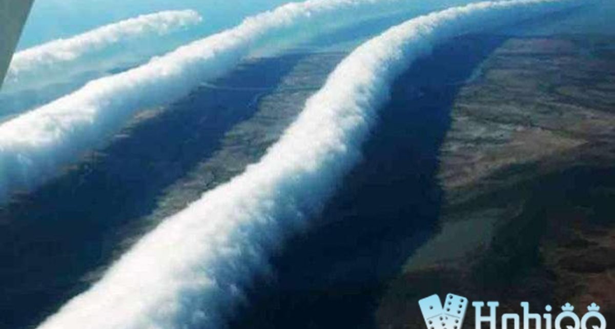 Awan Bentuk Asap Cerutu Dilangit Australia