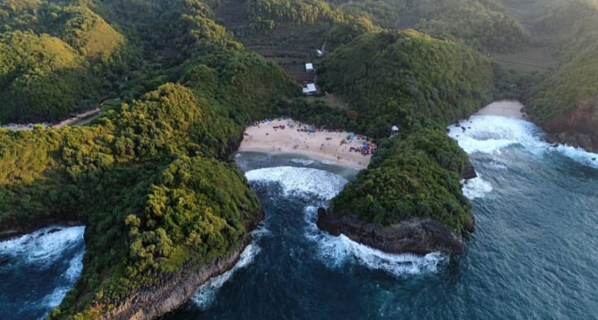 Pantai Cantik yang Tersembunyi di Yogyakarta