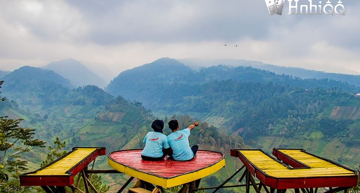 TEMPAT WISATA BERHAWA SEJUK DI INDONESIA