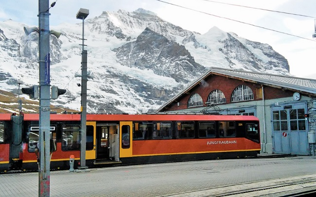 Jungfrau Stasiun Kereta Api Tertinggi di Dunia 