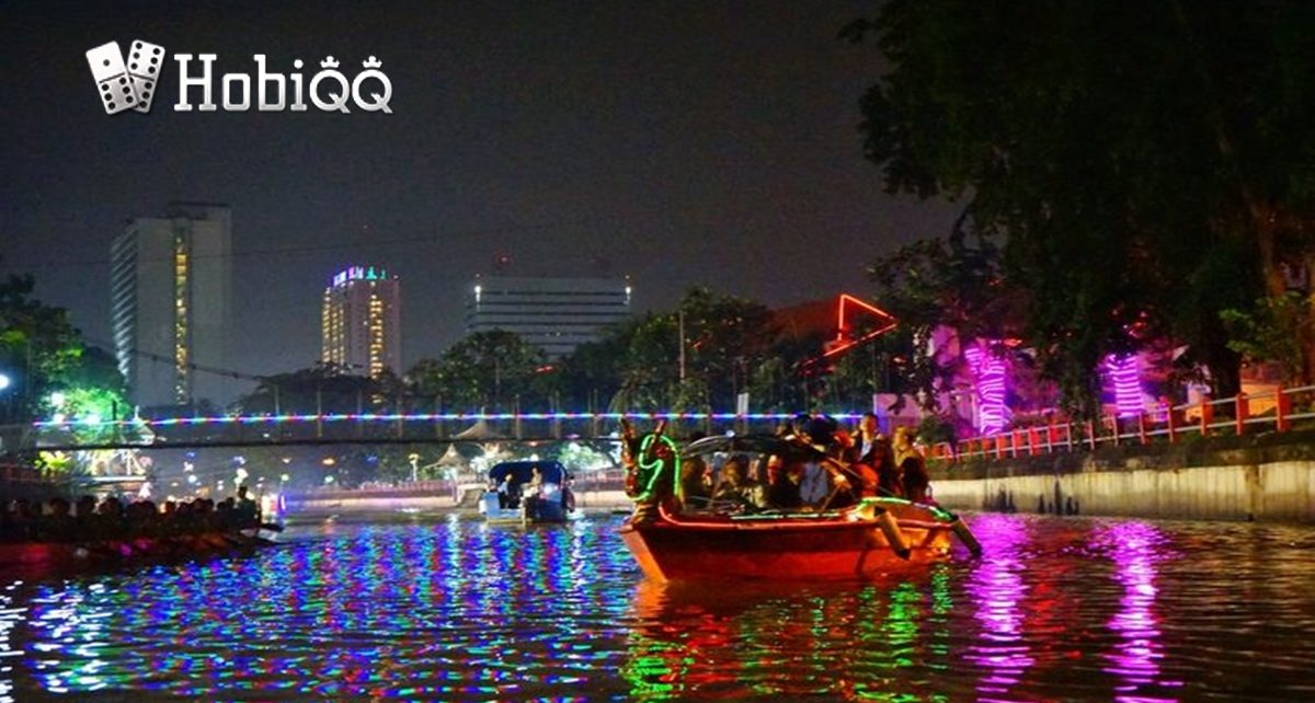 Wisata Perahu untuk Menyusuri Kota di Indonesia