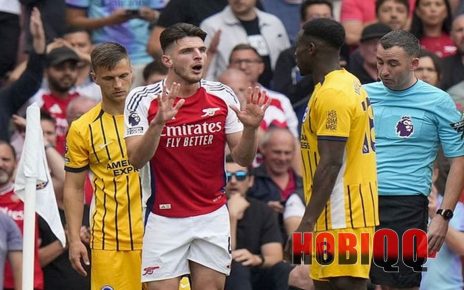 Legenda Arsenal Kritik Wasit: Declan Rice Tidak Seharusnya Dapat Kartu Merah