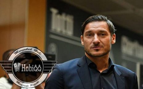 Francesco Totti Isyaratkan Siap Bermain Lagi